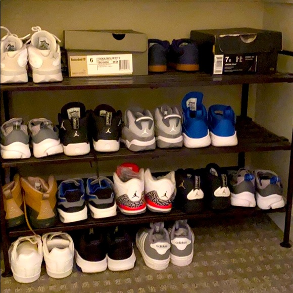 โจ Meet your Posher, Synthia - Welcome to my closet! โจ - Picture 4 of 12